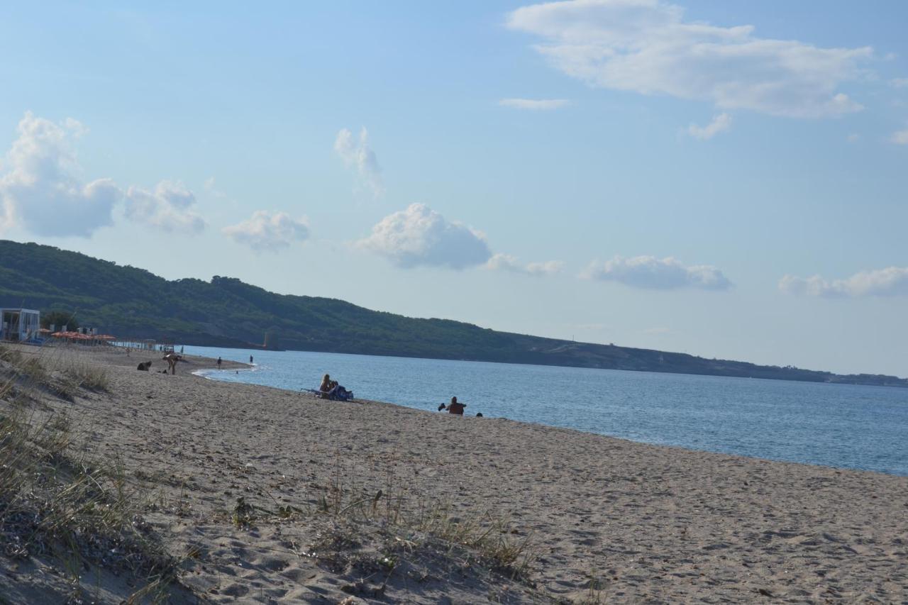 Miramare Struttura Sulla Spiaggia 플라타모나 외부 사진