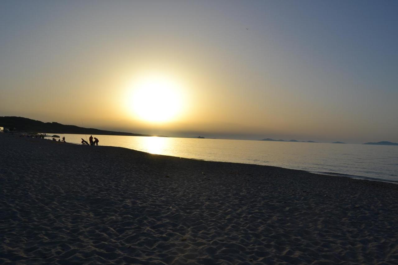Miramare Struttura Sulla Spiaggia 플라타모나 외부 사진